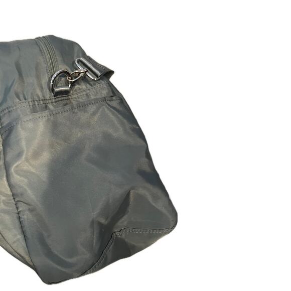 No Label Polyester Soft Shell Tote Gym Bag  20"x12"x8" - Picture 7 of 7